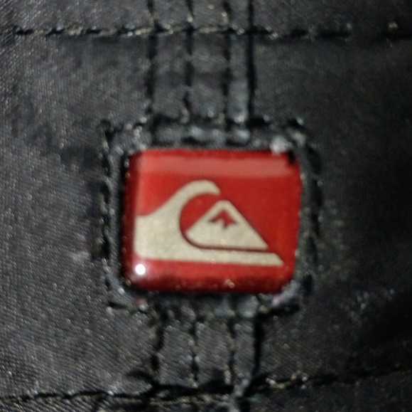 Vintage Quicksilver Board Shorts - Picture 7 of 8